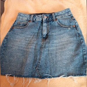 Women's size 8, Wild Fable jean skirt